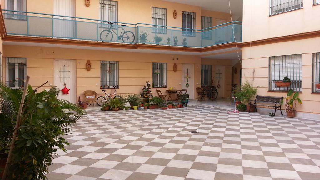 Duplex Donkey Parking Sevilha Exterior foto